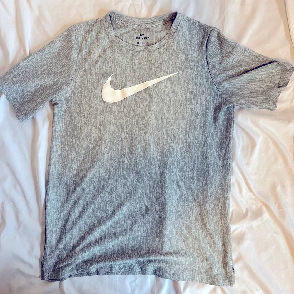 Nike t shirt
